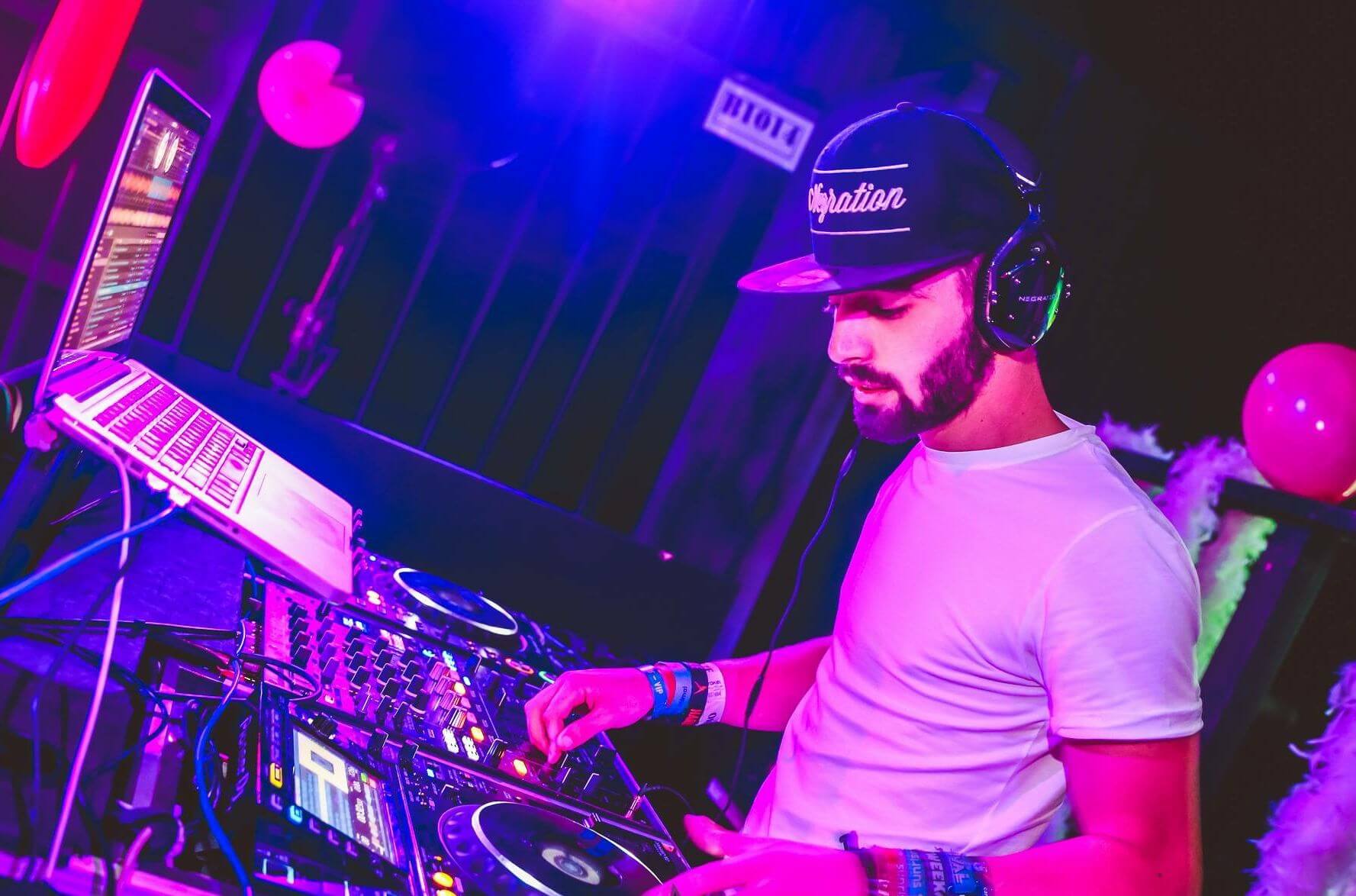 Negration - Trouw DJ - Dj fuiven & festivals - Befixed